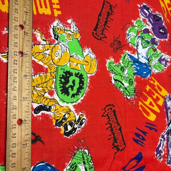 Goosebumps Cotton Fabric 40"x27" Red Background Creepy Cartoon Monsters Spooky T - Picture 6 of 10